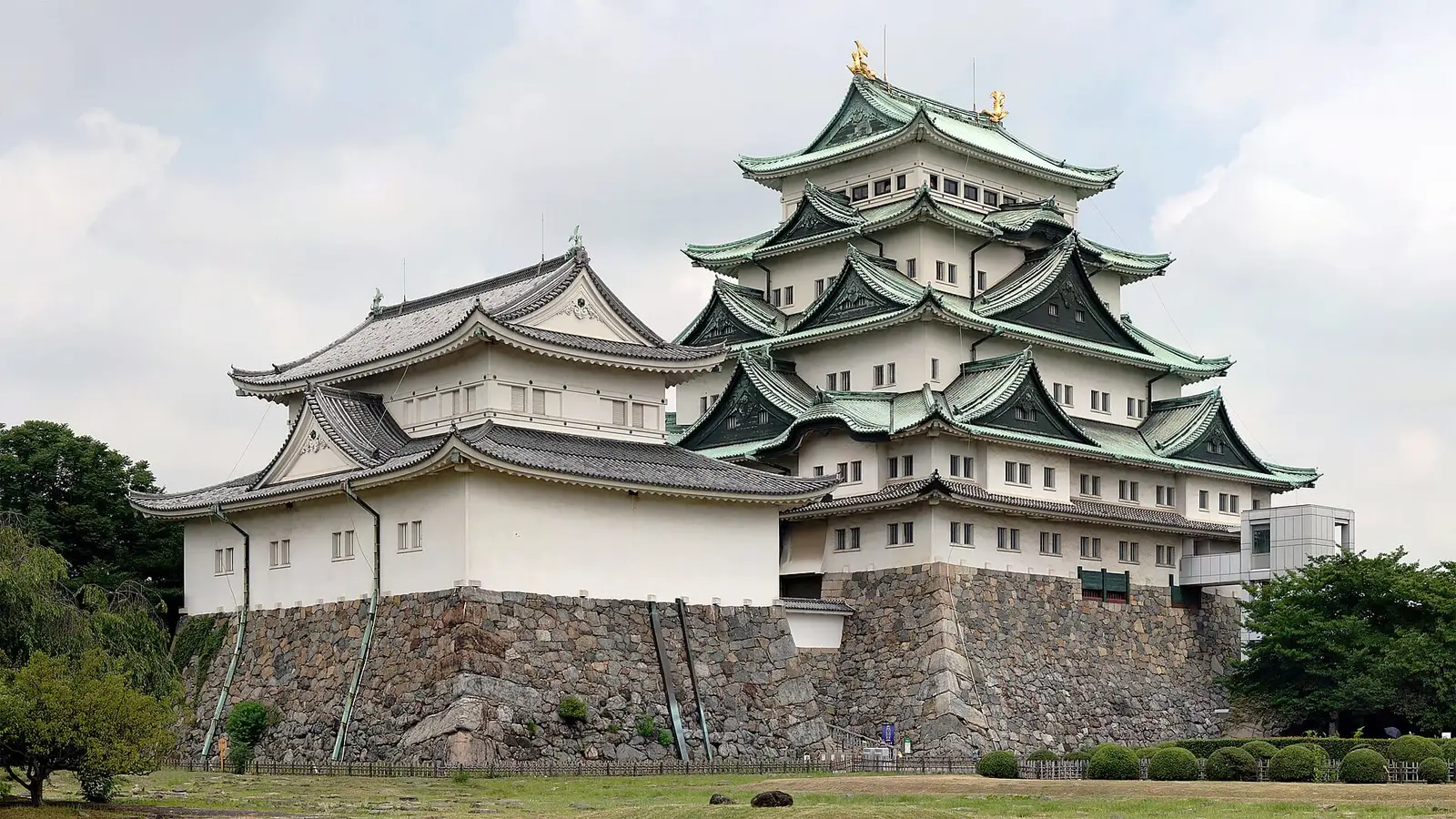 Hauptturm der Burg Nagoya