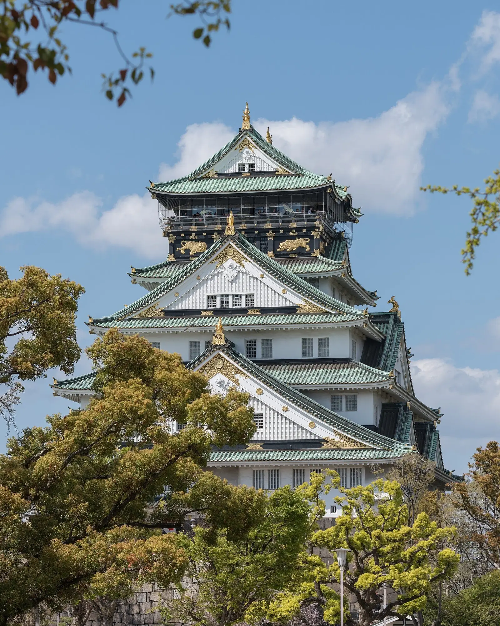 Hauptturm der Burg Ōsaka